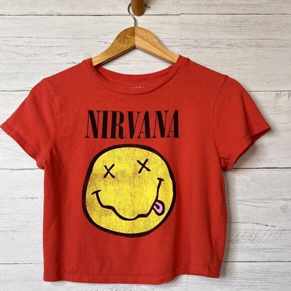 Nirvana T Shirt Womens Size Medium Coral Super Cropped Short Sleeve 100% Cotton - Picture 1 of 11